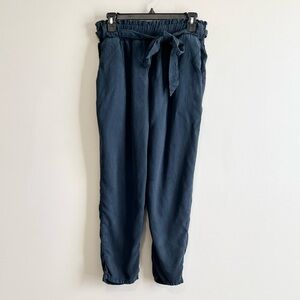 Boutique Sneak Peek Woven Cropped Paperbag Pants